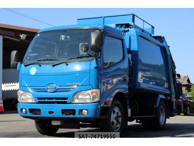 Hino DUTRO 2015-09 8070864-0