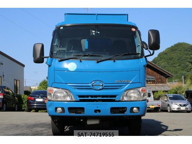 Hino DUTRO 2015-09 8070864-1