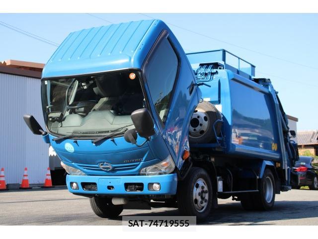 Hino DUTRO 2015-09 8070864-9