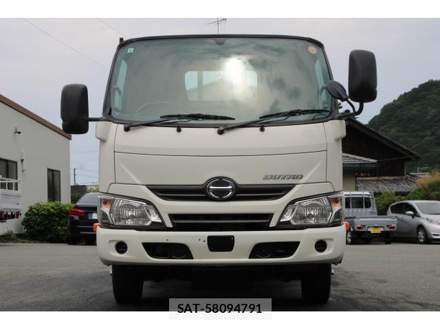 Hino DUTRO 2016-08 8070865-1