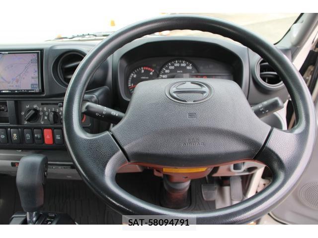 Hino DUTRO 2016-08 8070865-7
