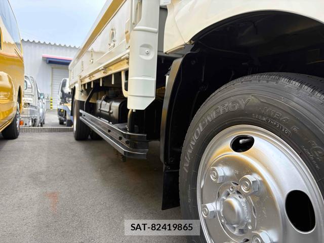 Hino DUTRO 2012-08 8071471-15