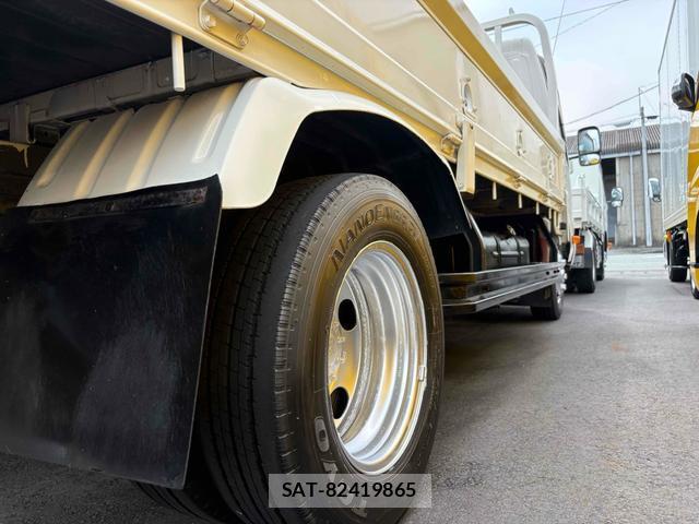 Hino DUTRO 2012-08 8071471-19