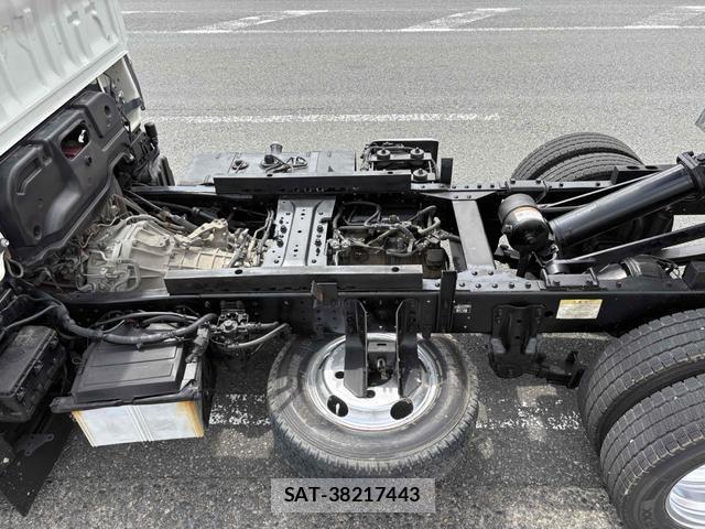 Hino DUTRO 2019-10 8071472-6