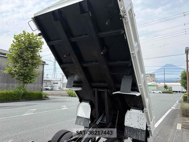 Hino DUTRO 2019-10 8071472-7