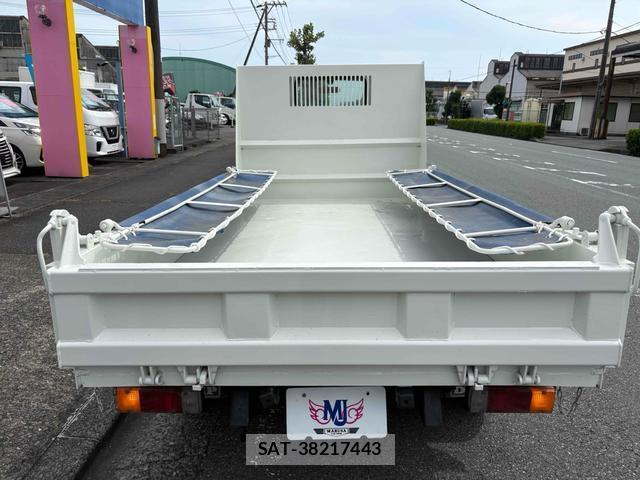 Hino DUTRO 2019-10 8071472-9
