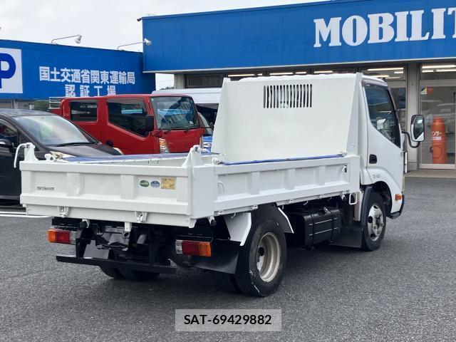 Hino DUTRO 2011-08 8072569-1