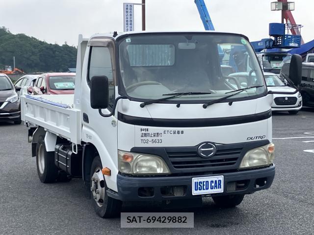 Hino DUTRO 2011-08 8072569-12