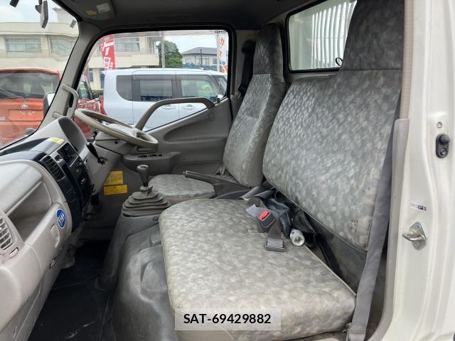 Hino DUTRO 2011-08 8072569-5