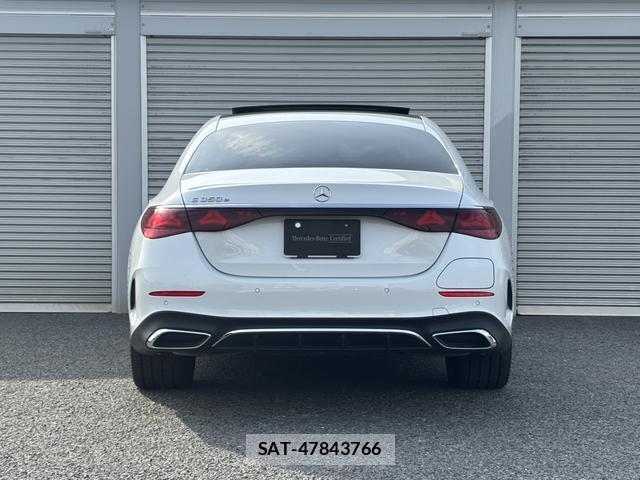 Mercedes Benz E-CLASS 2024-03 8071060-15