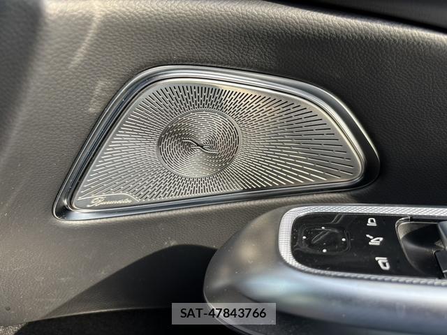 Mercedes Benz E-CLASS 2024-03 8071060-7