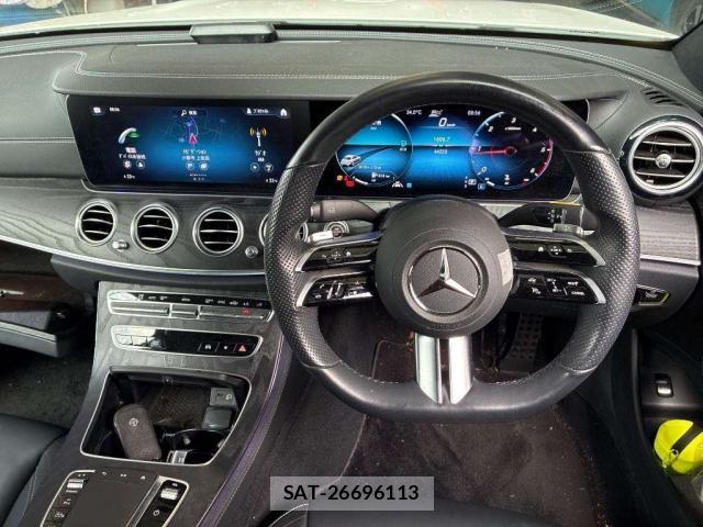 Mercedes Benz E-CLASS 2021-09 8072201-2