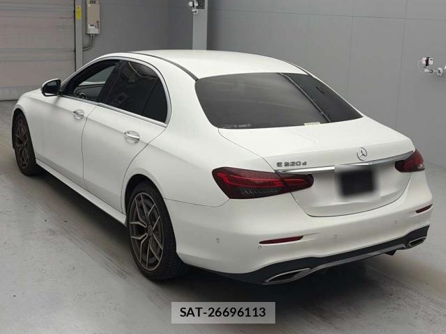 Mercedes Benz E-CLASS 2021-09 8072201-6