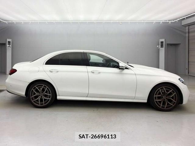 Mercedes Benz E-CLASS 2021-09 8072201-7