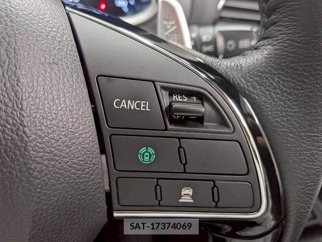 Mitsubishi ECLIPSE CROSS 2022-08 8071038-4