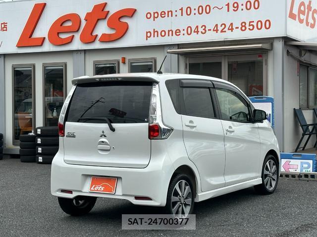 Mitsubishi EK CUSTOM 2013-08 8072046-5