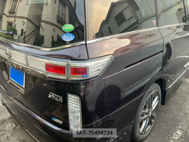 Nissan ELGRAND 2013-06 8071293-1