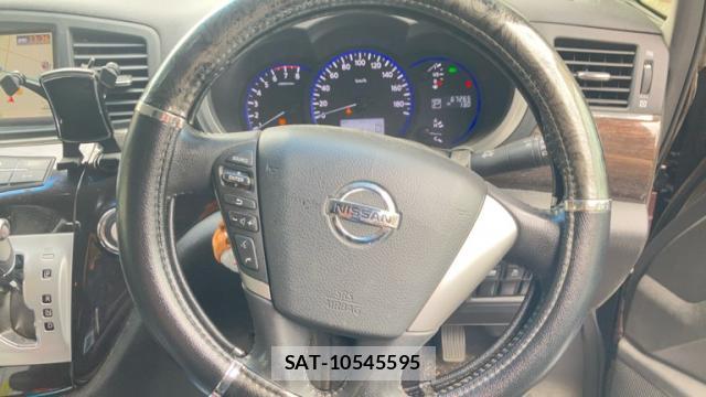 Nissan ELGRAND 2011-07 8071305-11
