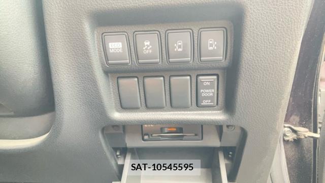 Nissan ELGRAND 2011-07 8071305-18