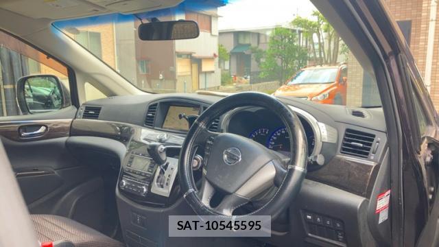 Nissan ELGRAND 2011-07 8071305-7