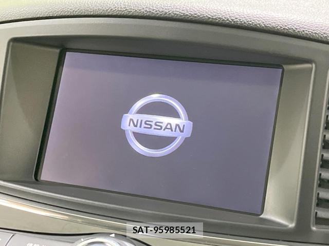 Nissan ELGRAND 2012-02 8071493-3
