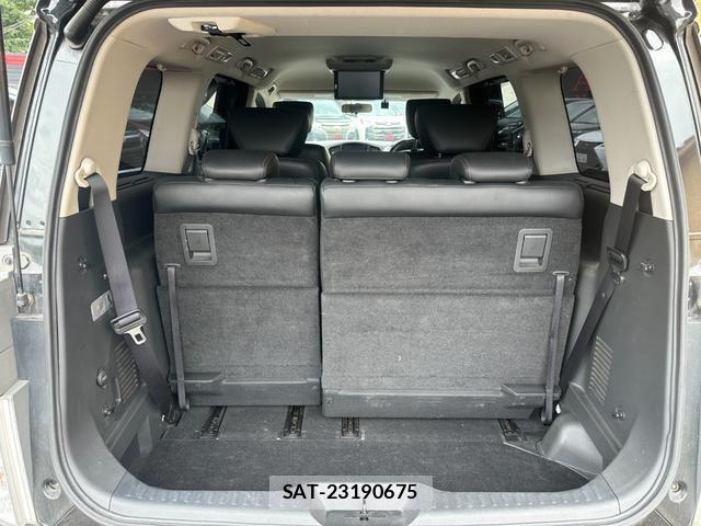 Nissan ELGRAND 2016-05 8071498-15