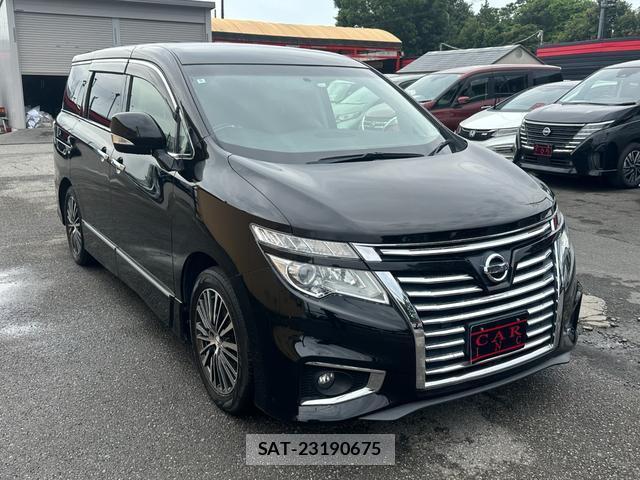 Nissan ELGRAND 2016-05 8071498-17