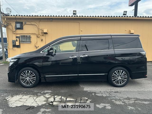 Nissan ELGRAND 2016-05 8071498-19