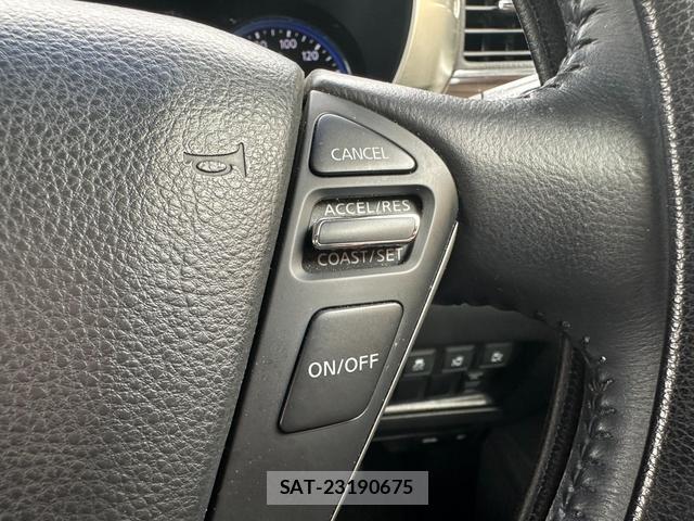 Nissan ELGRAND 2016-05 8071498-4