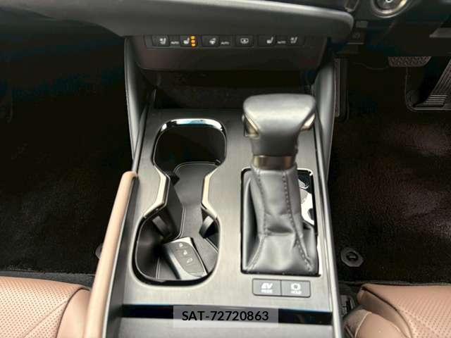 Lexus ES 2024-01 8071026-15