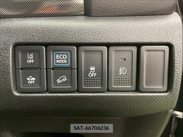Suzuki ESCUDO 2022-04 8071421-15