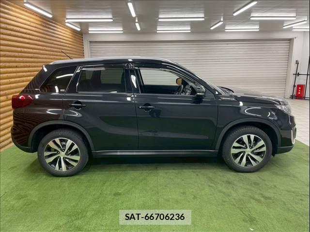 Suzuki ESCUDO 2022-04 8071421-17