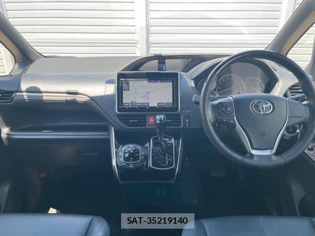 Toyota ESQUIRE 2017-02 8071736-1