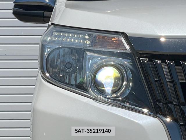 Toyota ESQUIRE 2017-02 8071736-12