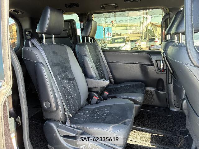 Toyota ESQUIRE 2020-08 8072512-8