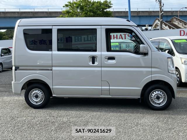 Suzuki EVERY 2019-07 8071074-5