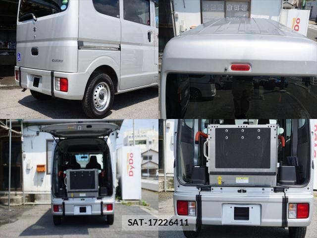 Suzuki EVERY 2017-06 8071965-5