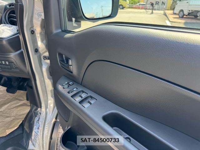 Suzuki EVERY 2026-06 8072273-16