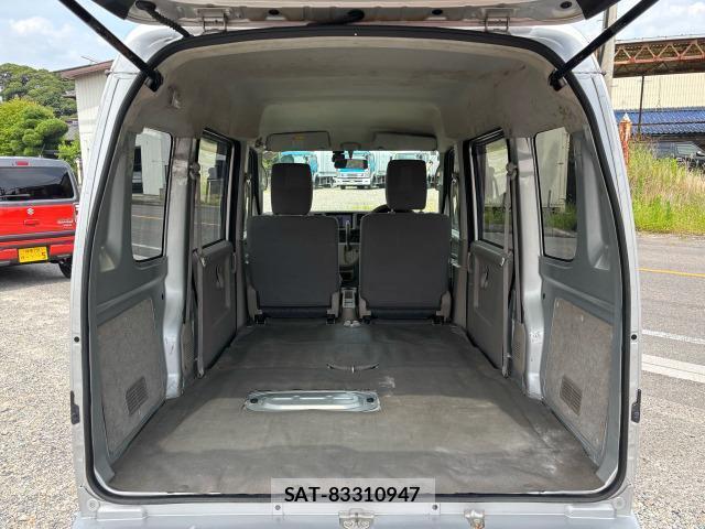 Suzuki EVERY 2013-02 8072566-10