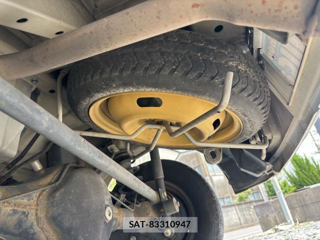 Suzuki EVERY 2013-02 8072566-7