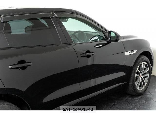 Jaguar F-PACE 2016-09 8071757-9
