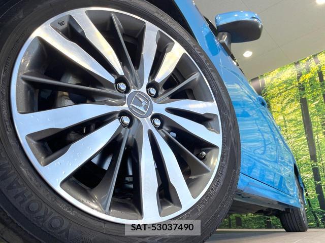 Honda FIT HYBRID 2015-08 8071408-12