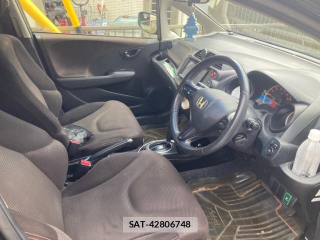 Honda FIT 2013-03 8071043-2
