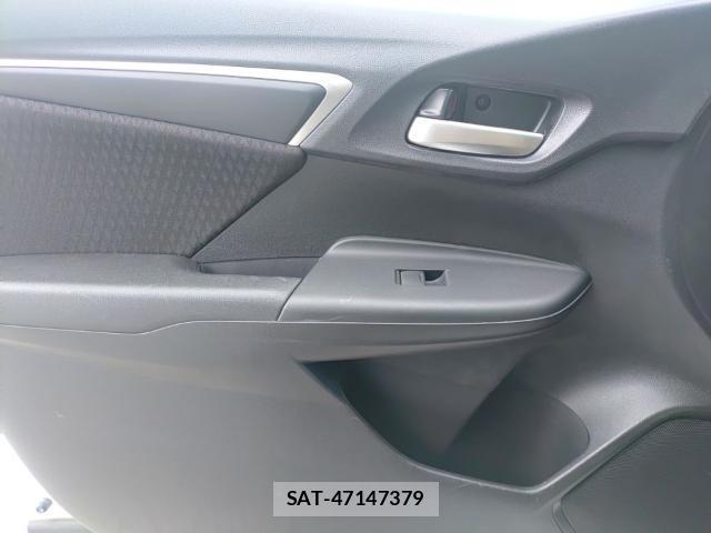 Honda FIT 2019-07 8071369-12