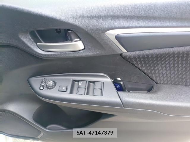 Honda FIT 2019-07 8071369-13