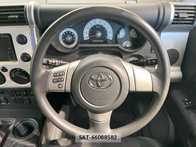 Toyota FJ CRUISER 2011-01 8072345-10
