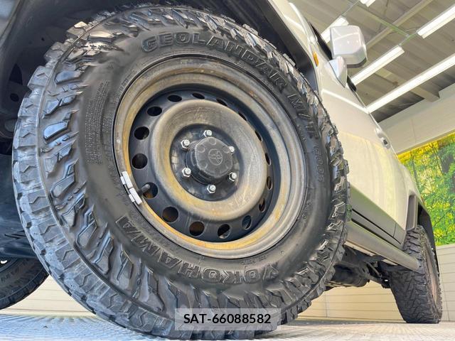 Toyota FJ CRUISER 2011-01 8072345-12