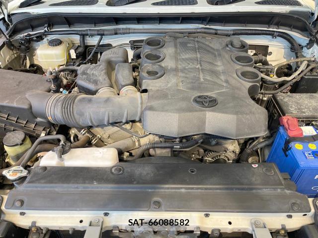 Toyota FJ CRUISER 2011-01 8072345-17