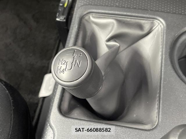 Toyota FJ CRUISER 2011-01 8072345-2