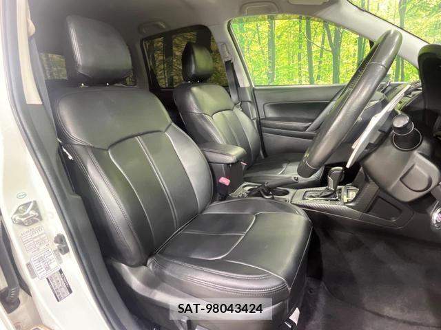 Subaru FORESTER 2012-11 8072493-7